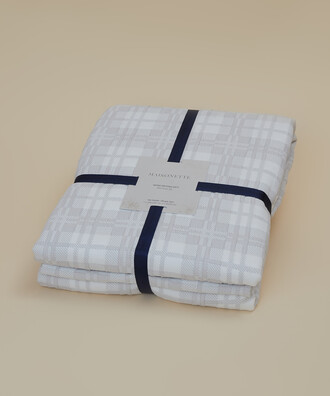 Maisonette - Jakarlı Kareli Desenli Yatak Örtüsü Seti Açık Gri