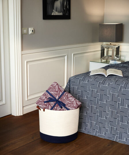 LEATHER HANDLED BASKET 40X36 cm NAVY BLUE-CREAM