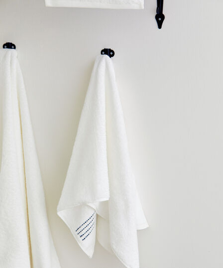 SUBTLE STITCH TOWEL - 8